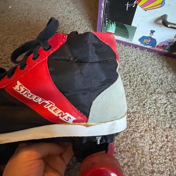 European 1990’s Street Teens skates. Bought in France Way cool! One of a kind! - Picture 5 of 5